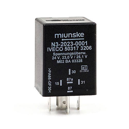 Spannungsüberwachung 24V,  NC 25A/NO 25A, U(ein) 25,1V, U(aus) 23V, verzögert